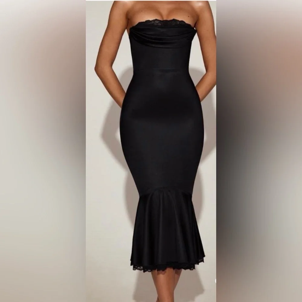 Oh Polly Belsa Lace-Trim Bandeau Midaxi Dress in Black. - Picture 2 of 11